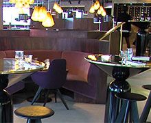 Les Bétons décoratifs d’EQIOM valorisent les sols du restaurant Eclectic à Paris