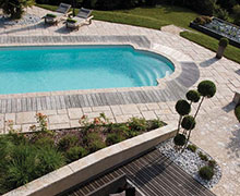 Piscines contemporaines : Bradstone compose autour de l’eau