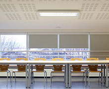 Avec le tissu Karellis 11301, Mermet étoffe sa gamme de tissus d'occultation grande largeur