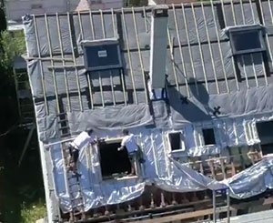 Rénovation de la toiture d’une maison en région parisienne avec la solution TRISO-SUPER 12 BOOST’R’