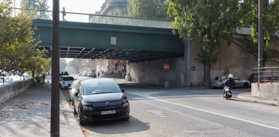  Le passage sous le pont du Garigliano se situe à la hauteur du quai Louis Blériot, dans le 16e arrondissement. - © Ville de Paris
