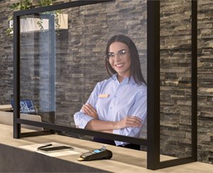 Saint-Gobain développe des vitres de protection sanitaire