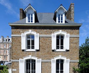 A successful renovation in the historic center of Saint-Malo