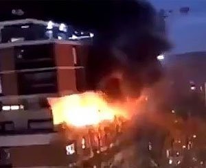 A Taïwan une femme qui brûlait de l'encens aurait provoqué l'incendie meurtrier d'un immeuble
