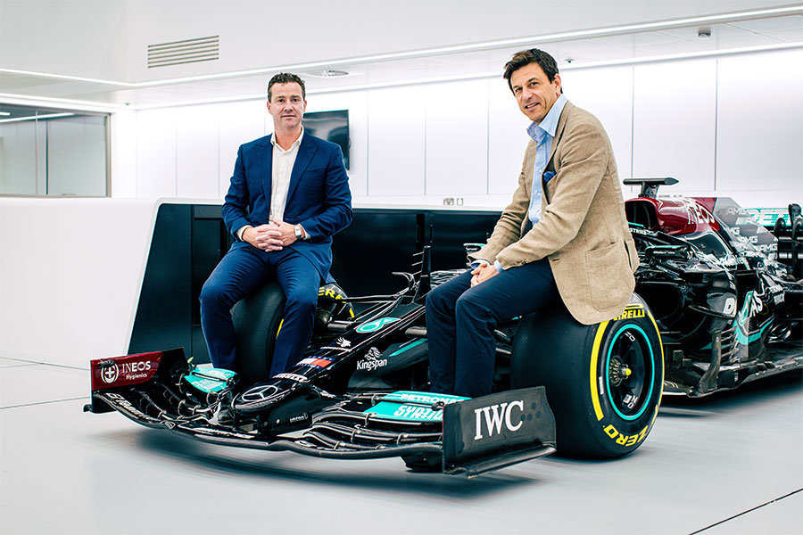 Gene Murtagh, CEO of Kingspan Group (left) and Toto Wolff, Team Principal and CEO of the Mercedes-AMG PETRONAS Formula 1 team (right) - © Kingspan
