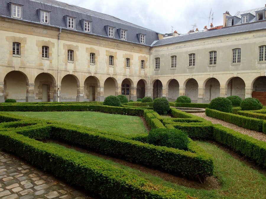 Caserne des Récollets à Versailles (Yvelines) © Akarikurosaki via Wikimedia Commons - Licence creative commons