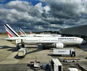 Attendance at Paris airports better than in 2020, but still low