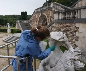 L'entretien annuel des statues au domaine national de Saint-Cloud