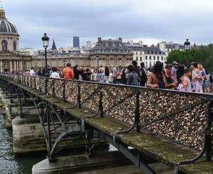 Le célèbre pont des Arts à Paris sera rénové en 2022