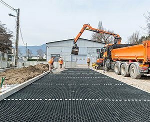 Urbangravel stabilizing plates for urban areas by Jouplast seduce in Chambéry