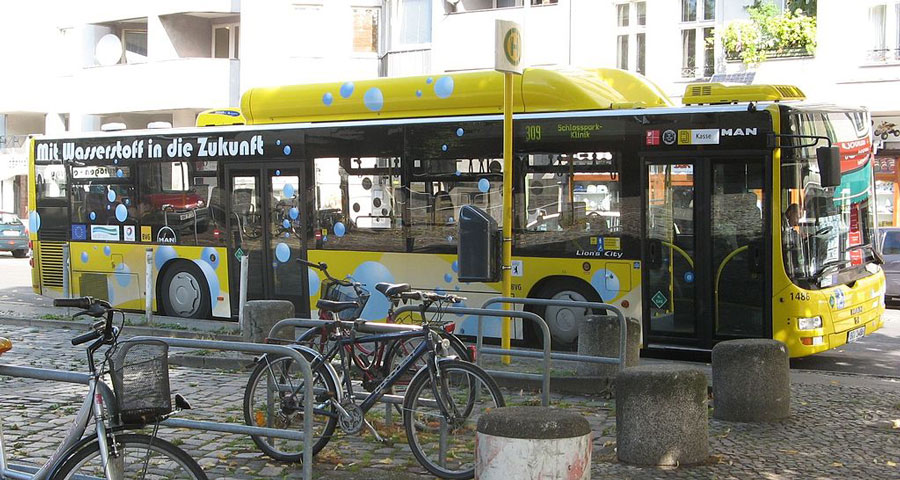 Bus fonctionnant à l'hydrogène, sur la ligne 309 de la ville de Berlin © StralsundByzantion via Wikimedia Commons – Licence Creative Commons
