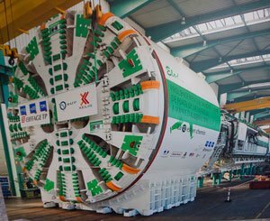 On the future line 18 of the Grand Paris Express, the Caroline tunnel boring machine enters the station