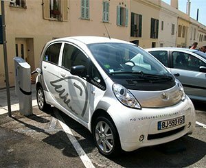Qualifelec and Qualibat are committed to supporting construction companies towards electromobility