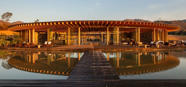 Au Mexique, un luxueux pavillon en bord de lac offre un panorama à 360°