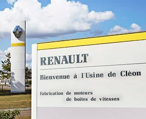 L'usine de Renault Cléon "temple du moteur thermique" accélère son virage électrique