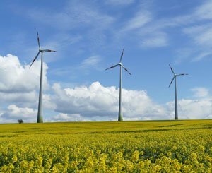 Renewables more competitive with oil and gas, report says