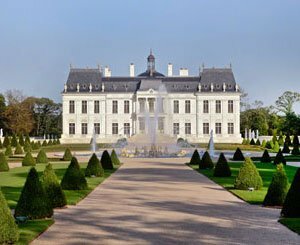 Le Château Louis XIV, somptueuse propriété de MBS, conçue par un cousin de Khashoggi