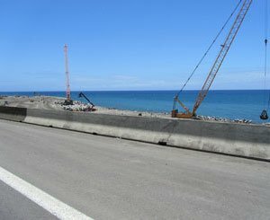 Partial opening in Reunion of the new coastal road built on the sea