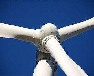 La France accélère l'éolien mais sans rattraper son retard dans les énergies renouvelables