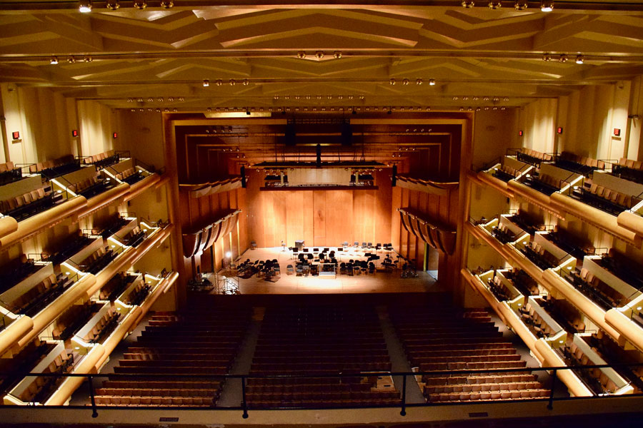 Davd Geffen Hall at Lincoln Center © Thomas J. Bickerton, II via Wikimedia Commons - Creative Commons License