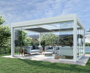 Sunlight: the glass roof pergola that breaks down the boundaries between indoors and outdoors