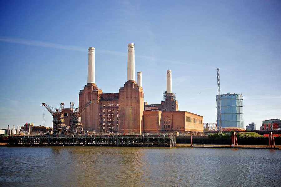 Centrale électrique de Battersea, Londres © Aurelien Guichard via Wikimedia Commons - Licence Creative Commons
