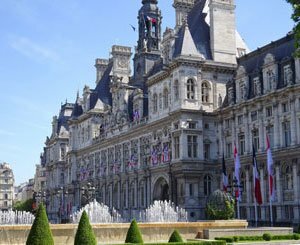 The town hall of Paris is selling off two estates in Ariège and Puy-de-Dôme