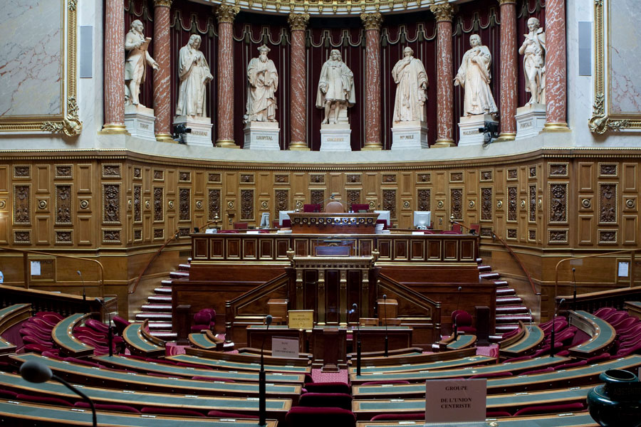 Salle de l'Hémicycle du Sénat © Jackintosh via Wikimedia Commons - Licence Creative Commons
