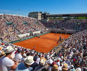 The structure of the roof of the Suzanne-Lenglen court at Roland-Garros has been laid