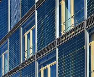 ASCA solarizes the glass facade of an administrative building