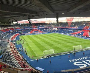 The mayor of Paris and the PSG are engaged in a bitter battle over the future of the Parc des Princes