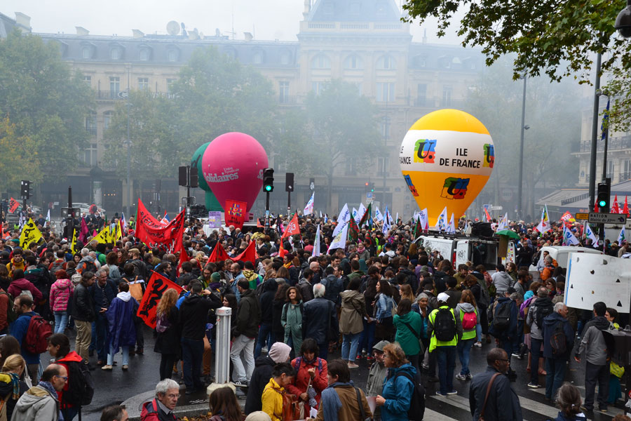 Manifestation contre la réforme des retraites © Jeanne Menjoulet via Wikimedia Commons - Licence Creative Commons