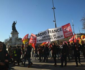 Blockages and multiple disturbances everywhere in France against the pension reform