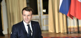 Retraites : promulgation éclair, Macron parlera lundi soir