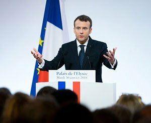 Emmanuel Macron calls for a "responsible social dialogue"