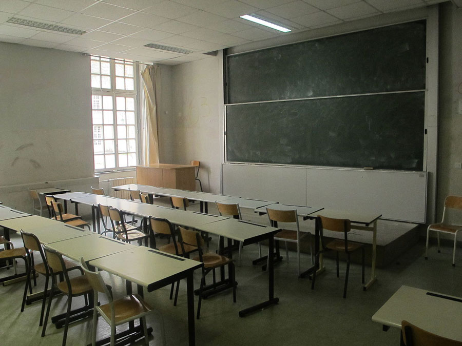 Salle de classe du lycée militaire de Saint-Cyr © Celette via Wikimedia Commons - Licence Creative Commons