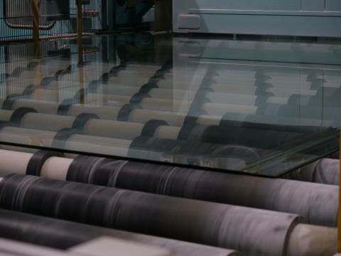 First production of glass with a reduced carbon footprint in Seingbouse (France) © AGC Glass Europe