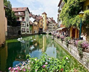 Furnished accommodation: legal setback for the city of Annecy