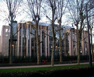 Extension du siège d'Interpol : "L'avenir à Lyon est sécurisé" (Jürgen Stock)