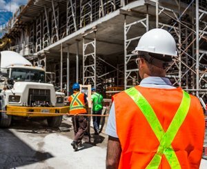The construction industry enters into recession and anticipates the loss of 150.000 jobs by 2025