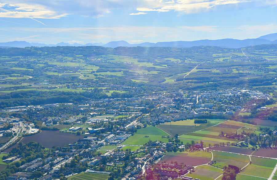 Vue aérienne de Saint-Julien-en-Genevois © Jérémy Toma via Wikimedia Commons - Licence Creative Commons