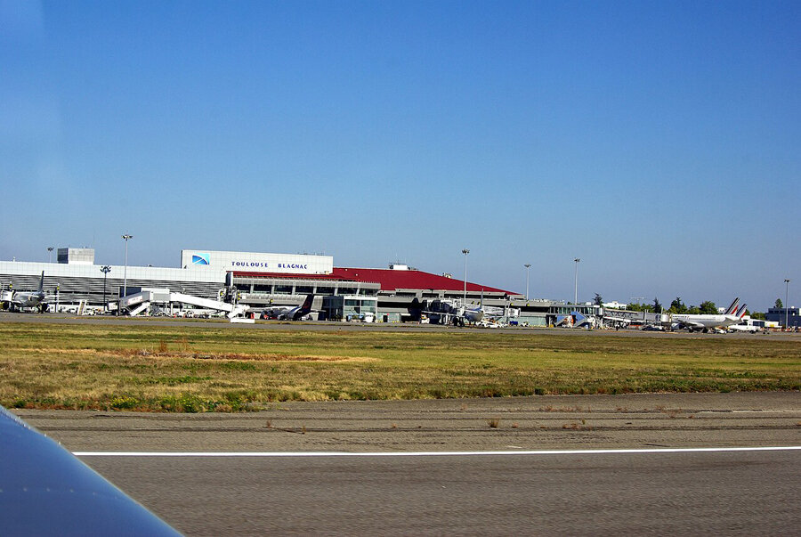 L'aéroport de Toulouse-Blagnac, côté piste © Duch.seb via Wikimedia Commons - Licence Creative Commons