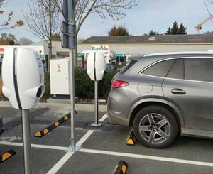 Idex installs several charging stations for Acer employees