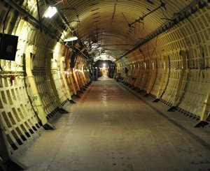 Des espions aux touristes : le réaménagement de tunnels londoniens fait grincer des dents