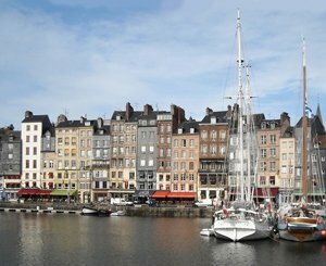 Paradise of the impressionists and medalist of “Ugly France”, the Honfleur paradox
