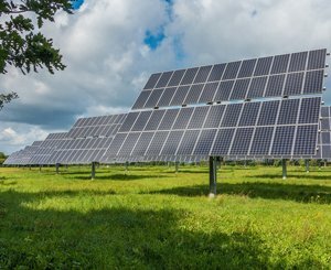 Deux usines de panneaux solaires attendues en France