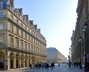 Without cars, rue de Rivoli in Paris is doing well but is still finding itself