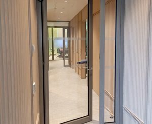MAF Atlantique launches Cardea, the first automatic motorized fire-rated steel swing door