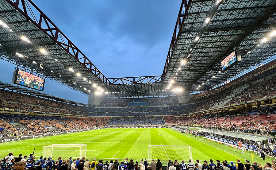 San Siro Stadium, Milan © POAN68 via Wikimedia Commons - Creative Commons License