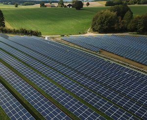 Le gouvernement veut un "plan de bataille" pour doper le solaire Made in France